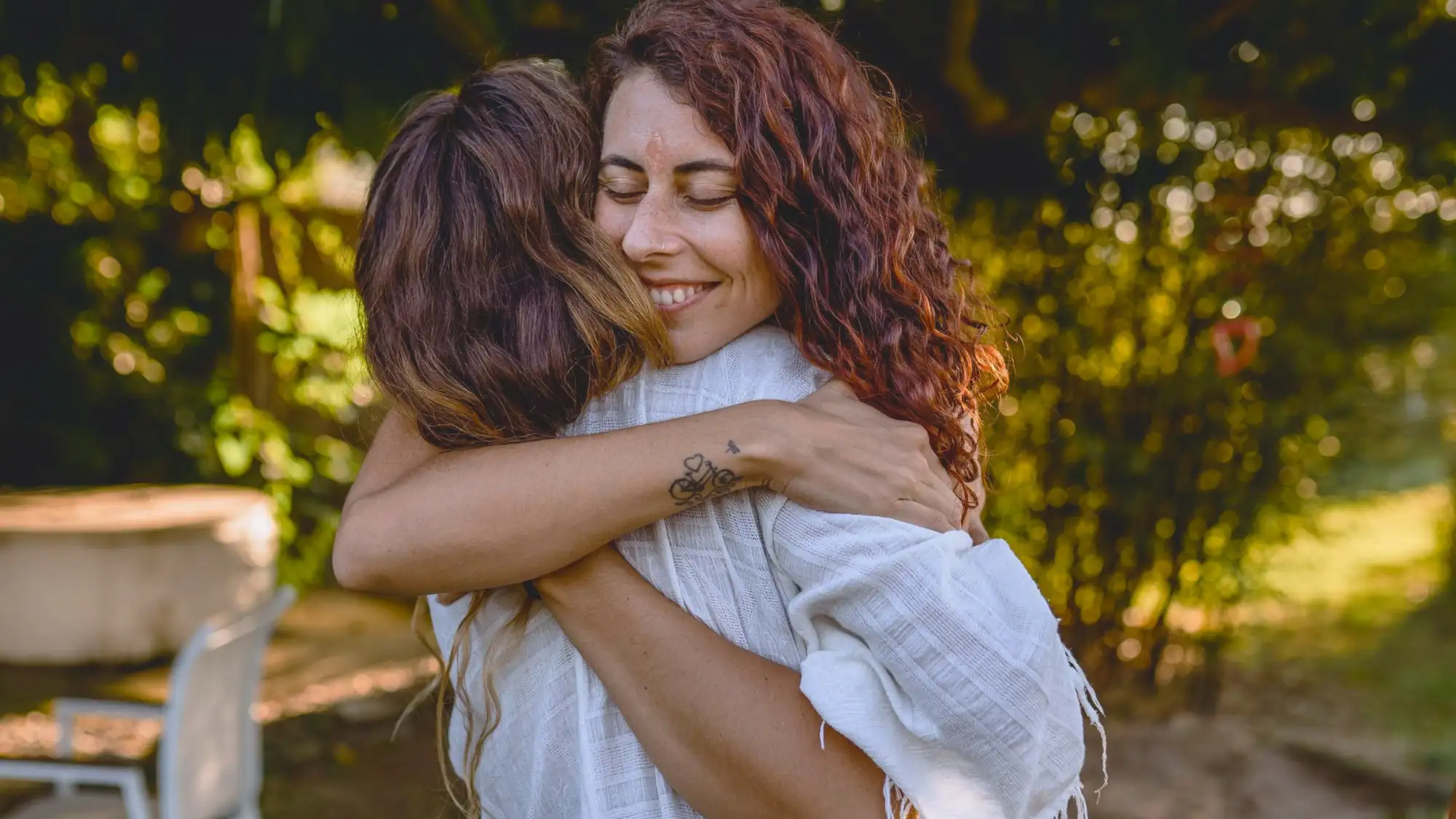 Abrazo al final de una sesión en Laranahata